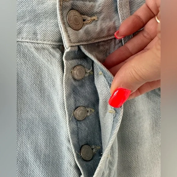 Free People NWOT We The Free Ivy Mid Rise Short Size 27 Light Blue - Picture 5 of 13